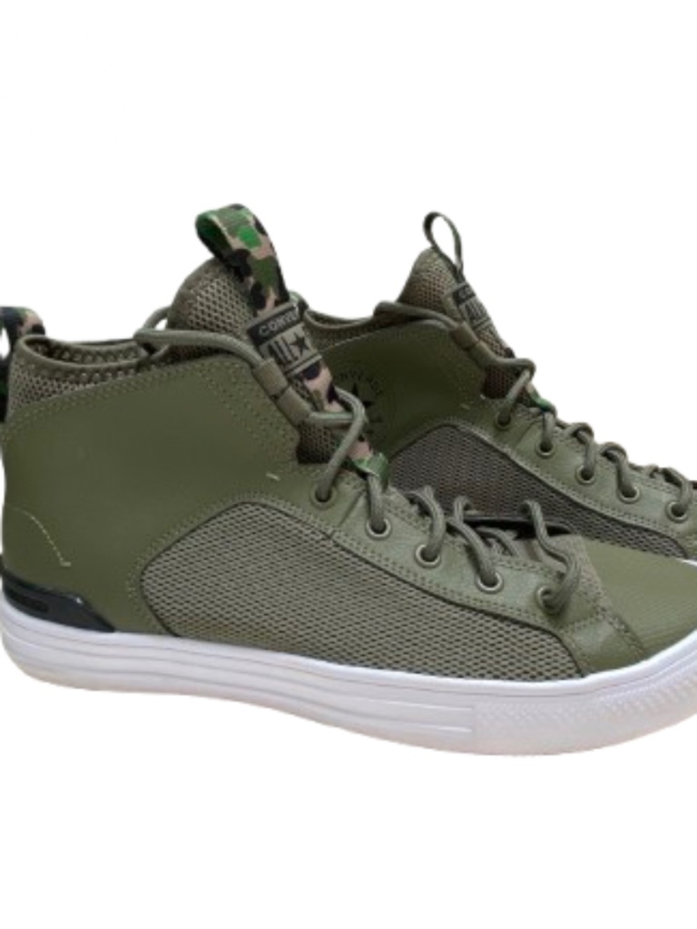 Converse Chuck Taylor All Star Ultra Mid Top Sneakers